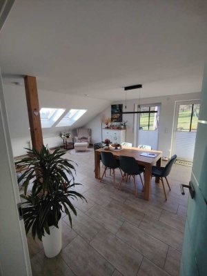 Modern gestaltete 3,5 Zimmer-Wohnung