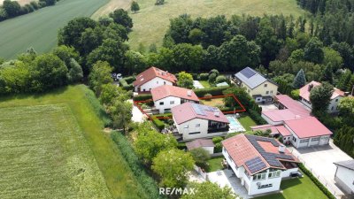 !! Preisreduktion !! Wohnen im Grünen – charmantes Haus mit Galerie und viel Potenzial in Sieghartskirchen!