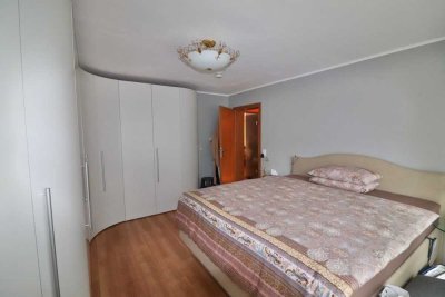Stilvolle und großzügige 3-Zimmerwohnung mit Doppelgarage und großem Balkon