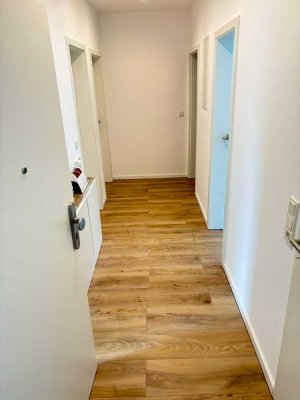 Vekehrsgünstig gelegene freundliche DG-Wohnung mit Gartennutzung und Bahnanbindung