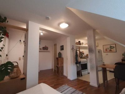 Unverwechselbar und ruhig ! 1-Zimmer Wohnung mit Balkon in Jena-West