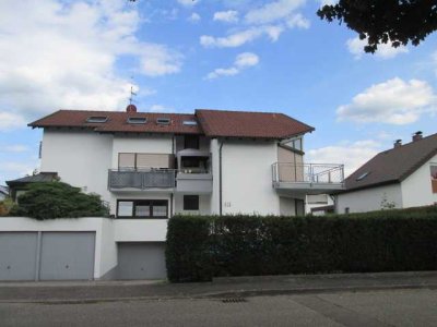 ***Ein paar Stufen zum Wohnglück***Großzügige DG-Wohnung***2 TG-Plätze***uvm