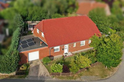Reppenstedt: Einfamilienhaus Baujahr 2004 in ruhigem Wohngebiet mit Einliegerwohnung