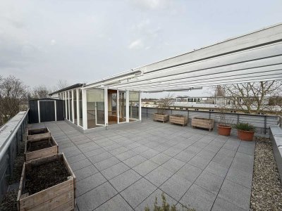 Traumhafte 4-Zimmer-Penthousewohnung mit riesiger Dachterrasse + EBK + TG