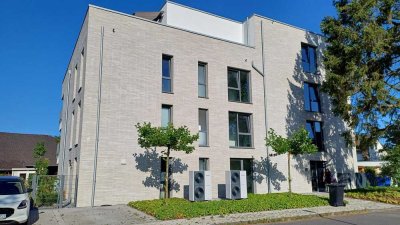 Ihr neues Zuhause: Moderne barrierefreie 3-Zimmer-Whg.  mit Balkon, EBK, Carport (BJ 2024)