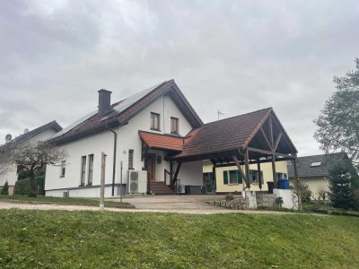 Einfamilienhaus (lichtdurchflutet, 5 Zimmer mit EBK) 2023 modernisiert in Baden-Baden-Steinbach