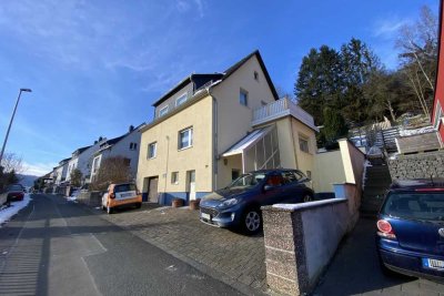 Gemütliches Einfamilienhaus mit Garage und Stellplatz in Ortsrandlage