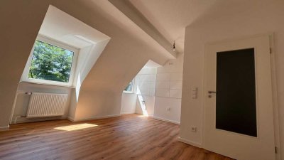 *** Gemütliche Single-Wohnung im Dachgeschoss! ***