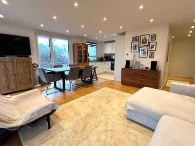 3-Zimmer Wohnung mit EBK , Balkon und Garage