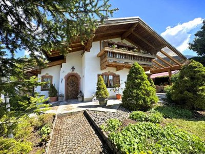 HAUPT- oder ! ZWEITWOHNSITZ ! * CHARMANTES CHIEMGAUER LANDHAUS IN UNVERBAUBARER AUSSICHTSLAGE