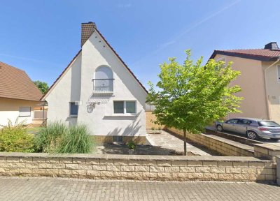 Einfamilienhaus mit Garten in Ginsheim - Top-Lage