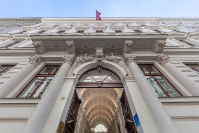 Stadthaus im Dach: Palais-Charme auf drei Etagen