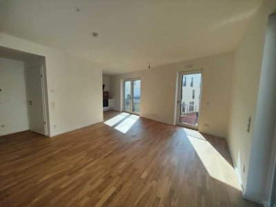 Moderne Mietwohnung mit großem Balkon, Einbauküche & Aufzug