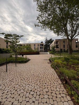 Lichtdurchflutetes Zuhause im "Petit Jardin": Große Terrasse, Neubau-Komfort & Top-Lage!
