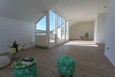 Über den Dächern von Altlindenau: 3-Raum-Wohnung mit uneinsehbarer Loggia und Stellplatz
