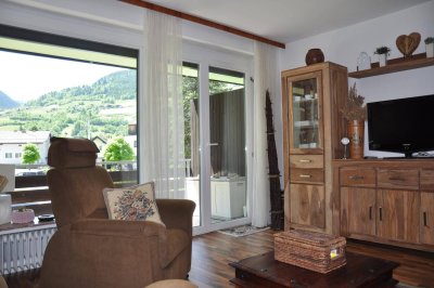 2 Zimmer FERIENWOHNUNG im Zentrum von Bad Hofgastein. Unmittelbare Nähe zum Kurpark, zur Alpentherme und zum Zentrumskern. privater Zweitwohnsitz und touristische Nutzung möglich.