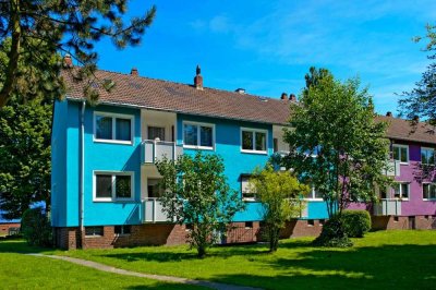 EG-Wohnung mit Balkon, Tapete und Laminat in Resser Mark