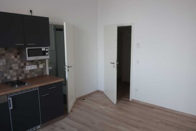 Pasing Zentrum nach Altbausanierung: Helle 1-Zimmer-Wohnung in saniertem Wohnhaus