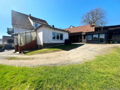 Provisionsfrei: Mehrfamilienhaus mit zwei fertigen Wohneinheiten und Ausbaupotenzial am Diemelsee