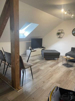 Moderne 2-Zimmer -Dachgeschosswohnung mit Einbauküche in Speyer