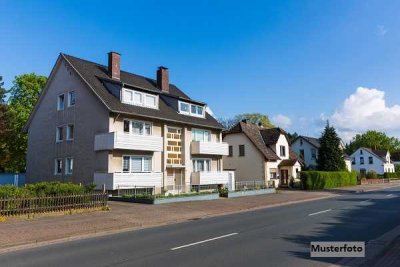 Kapitalanlage ++ Mehrfamilienhaus mit 3 Wohnungen und Doppelgarage ++