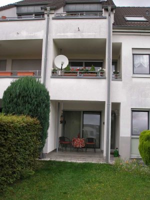 Schöne 2-Zimmer-Wohnung mit Terasse, Garten und Einbauküche