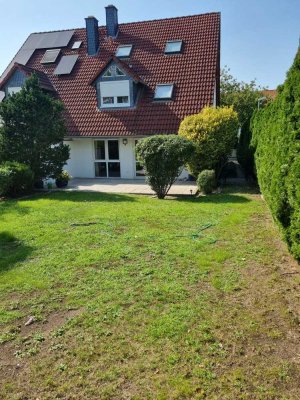 Raumwunder mit Traumgarten zum Wohlfühlen in exponierter Lage von Dreieichenhain