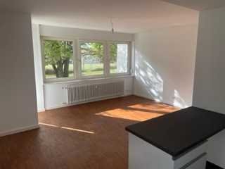 Erstbezug nach Sanierung: 3-Zimmer-EG-Wohnung mit Einbauküche und Balkon in Wiesbaden