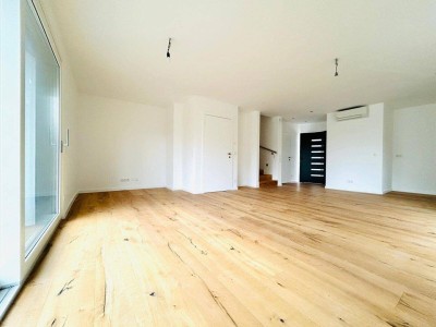 Erstbezug! Exklusive Doppelhaushälfte mit Garten, Balkon, DG-Terrasse und PKW-Stellplatz – Hochwertige Ausstattung