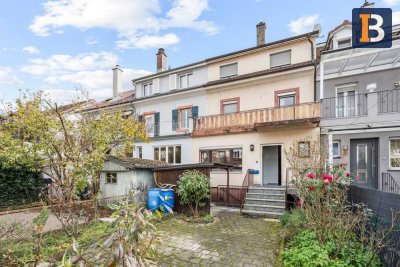 Ihr neues Zuhause: Renovierungsbedürftiges RMH mit Garten in zentraler Lage!