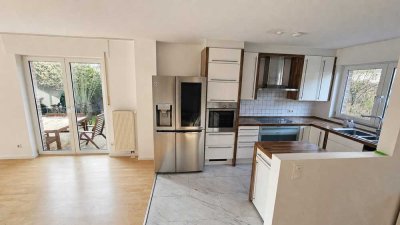 STILVOLLES FAMILIENHAUS mit großem, geschütztem Garten in Düsseldorf-Wittlaer