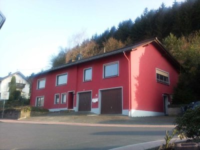 Nette Single Wohnung am Waldrand!!!  Mit Parkplatz vor der Tür!!
