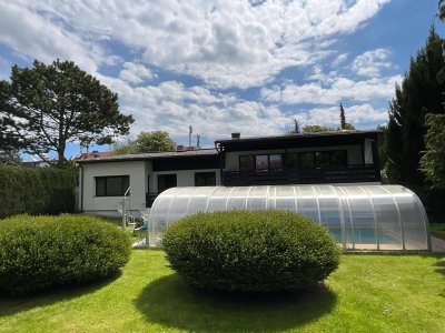 Perchtoldsdorf - Großes Einfamilienhaus mit 7 Zimmer, Pool, Biotop und 2 Garagen ca. 360m2 Gesamtnutzfläche -PRIVAT
