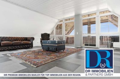 Kernsanierte und zentrale DG-Wohnung mit Blick über Manching