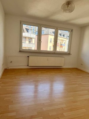 Absolut ruhig! Lichtdurchflutete 1-Zimmer-Wohnung in begehrter Lage!