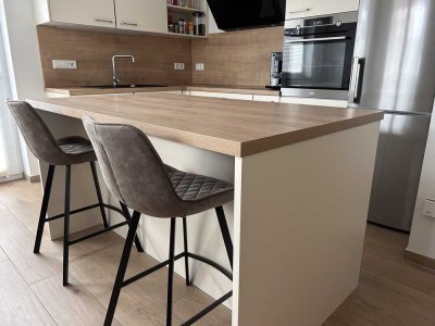 Neuwertige 2-Raum-Wohnung mit Balkon und Einbauküche in Gronau
