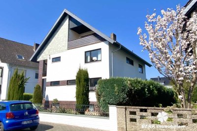 RESERVIERT - BERK Immobilien - Großzügiges Architektenhaus mit Wohnambiente und traumhaften Garten -