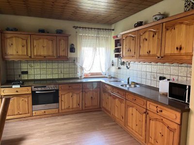 2- Familienhaus mit Einliegerwohnung- Terrasse und eingewachsenem Garten