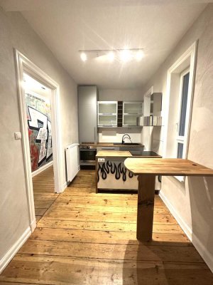 Befristet! Schöner Jugendstil-Altbau, 85m2 , renoviert in Altona-Altstadt