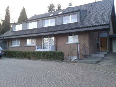 Hochwertige 2-Zimmer Souterrain-Wohnung in Mülheim - Speldorf