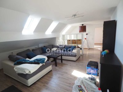 *** Hell durchflutete 3,5 Zi. DG-Wohnung mit Stellplatz in Holzheim/Neu-Ulm ***