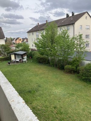renovierte 3-Zimmer-DG-Wohnung mit Balkon in Fürth