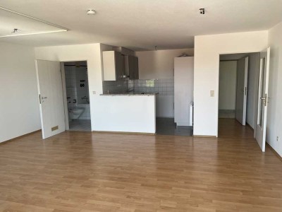 Sonnige 1,5-Zimmer-Wohnung mit Aussicht über die Stadt