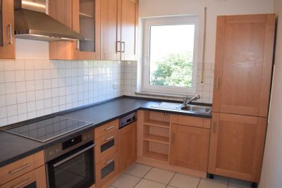 Appartement mit Einbauküche, Balkon und Stellplatz! Zentrumsnah!