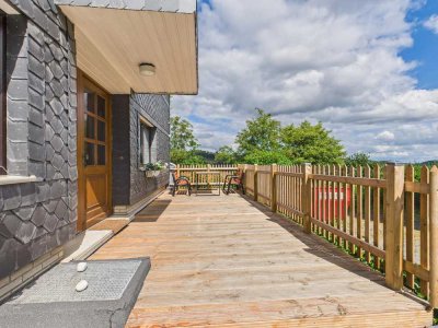 Wohnen, wo andere Urlaub machen - Eigentumswohnung mit Terrasse in Willingen.