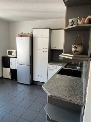 2 Zimmer vollmöbliert Wohnung mit Balkon