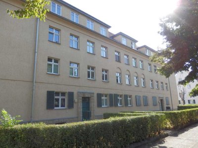 +Praktischer Grundriss++Kleine Familienwohnung mit Balkon und Außenstellplatz sucht neue Mieter++