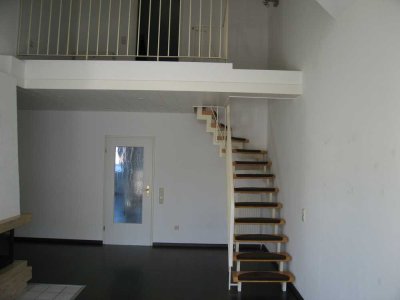 4-Zimmer-Maisonette-Wohnung in Idstein, zenrtumsnah mit Kamin