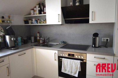 HELLE 2 ZIMMERWOHNUNG IM DACHGESCHOSS IN URFAHR - TOP 09