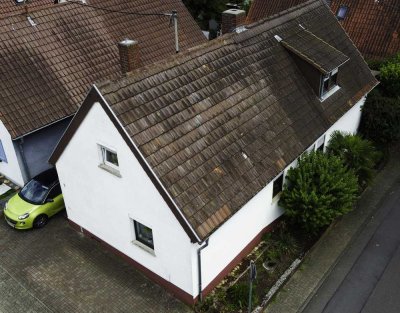 Attraktives freistehendes Einfamilienhaus mit großzügiger Terrasse in Top-Lage von Godramstein